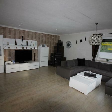 Haus Abbi, Ferienwohnung Mit Schwimmbad Hage Bagian luar foto