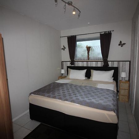 Haus Abbi, Ferienwohnung Mit Schwimmbad Hage Bagian luar foto