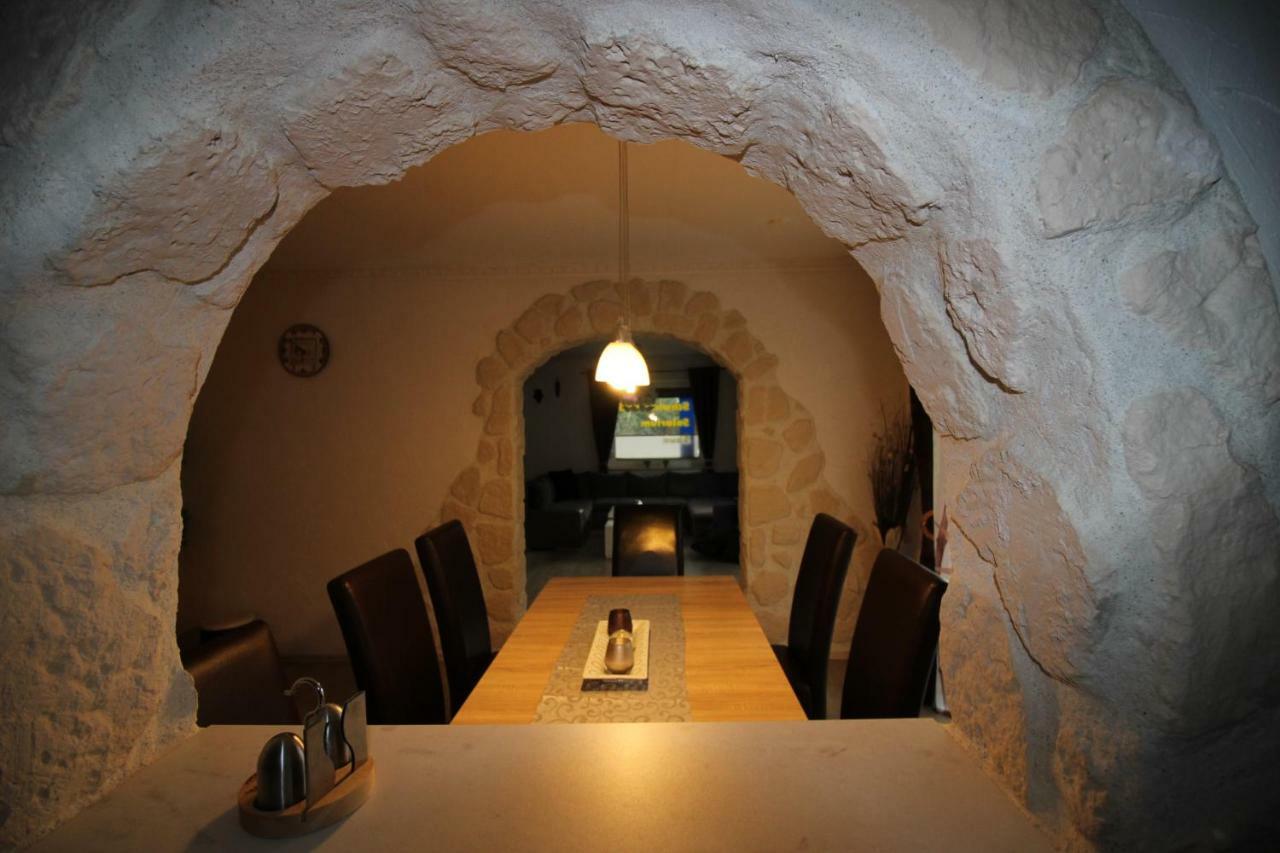 Haus Abbi, Ferienwohnung Mit Schwimmbad Hage Bagian luar foto