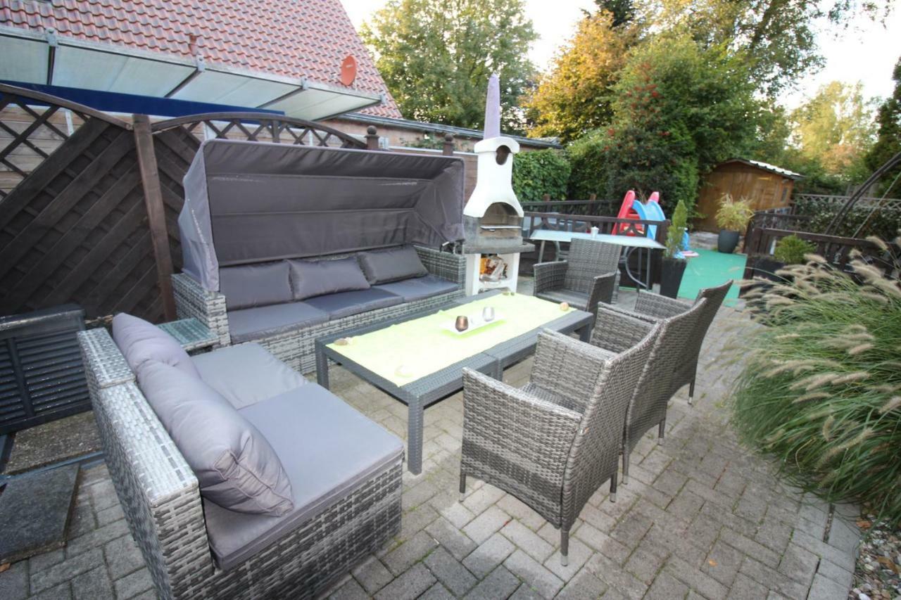 Haus Abbi, Ferienwohnung Mit Schwimmbad Hage Bagian luar foto