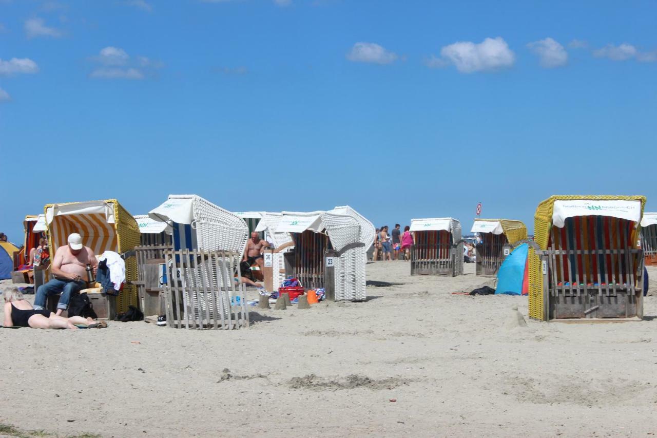 Haus Abbi, Ferienwohnung Mit Schwimmbad Hage Bagian luar foto