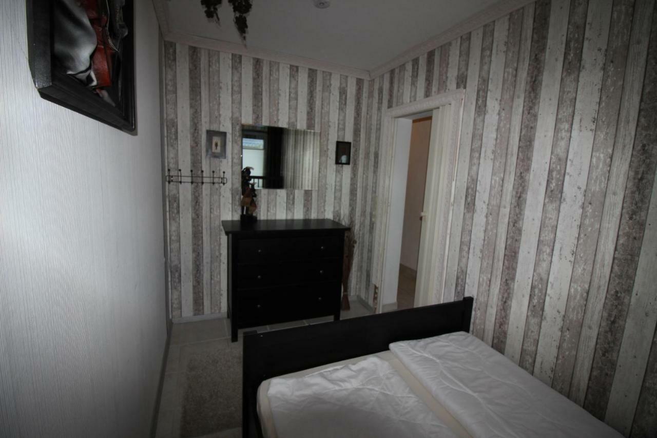 Haus Abbi, Ferienwohnung Mit Schwimmbad Hage Bagian luar foto