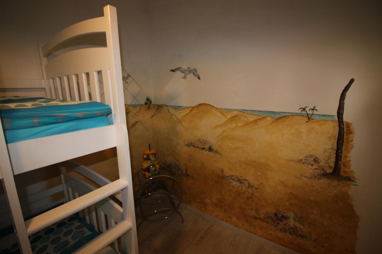 Haus Abbi, Ferienwohnung Mit Schwimmbad Hage Bagian luar foto